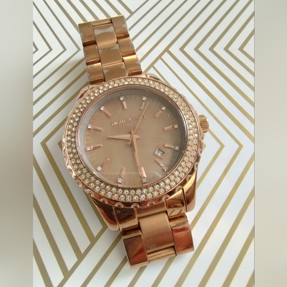 Michael Kors 5453 Rose Gold Tone Runway - Picture 10 of 14
